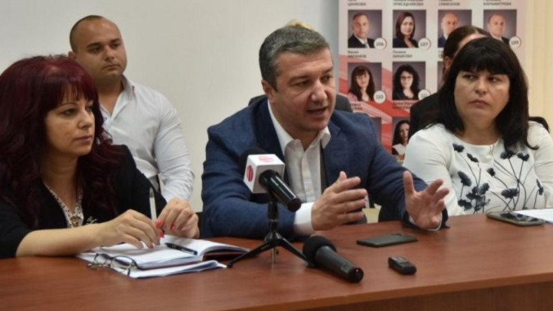 Областният и общинският председатели на БСП в Пазарджик са втори и ...